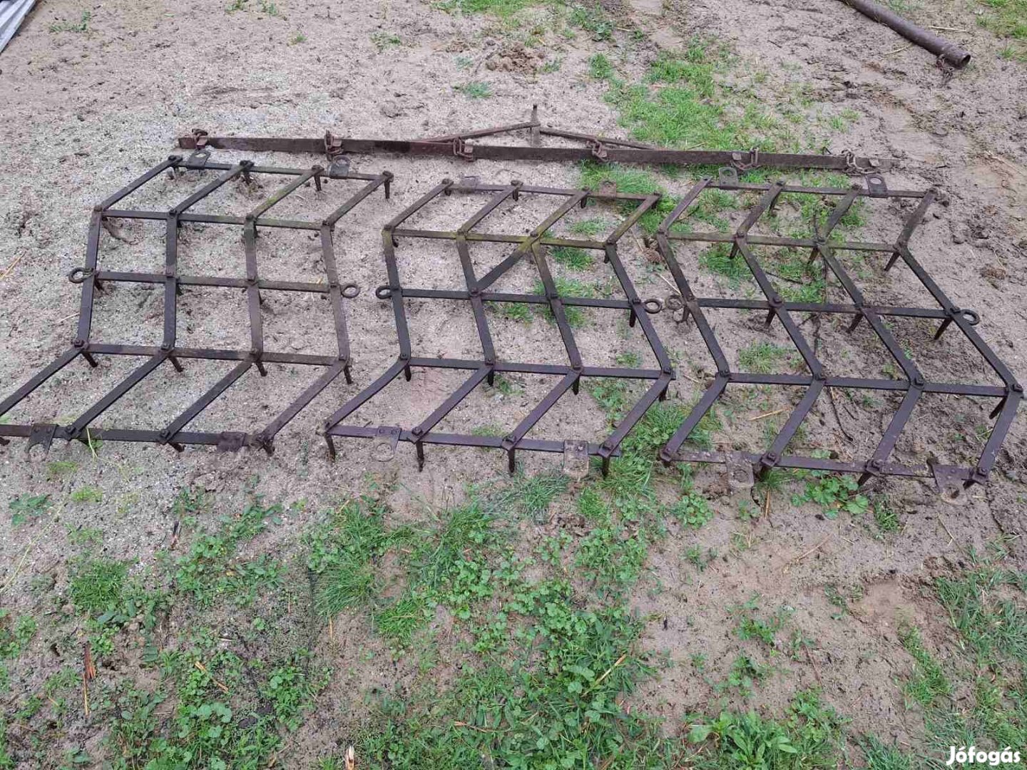 Eladó 3 levelű nehéz fogas húzóval - kb. 2,5 méter
