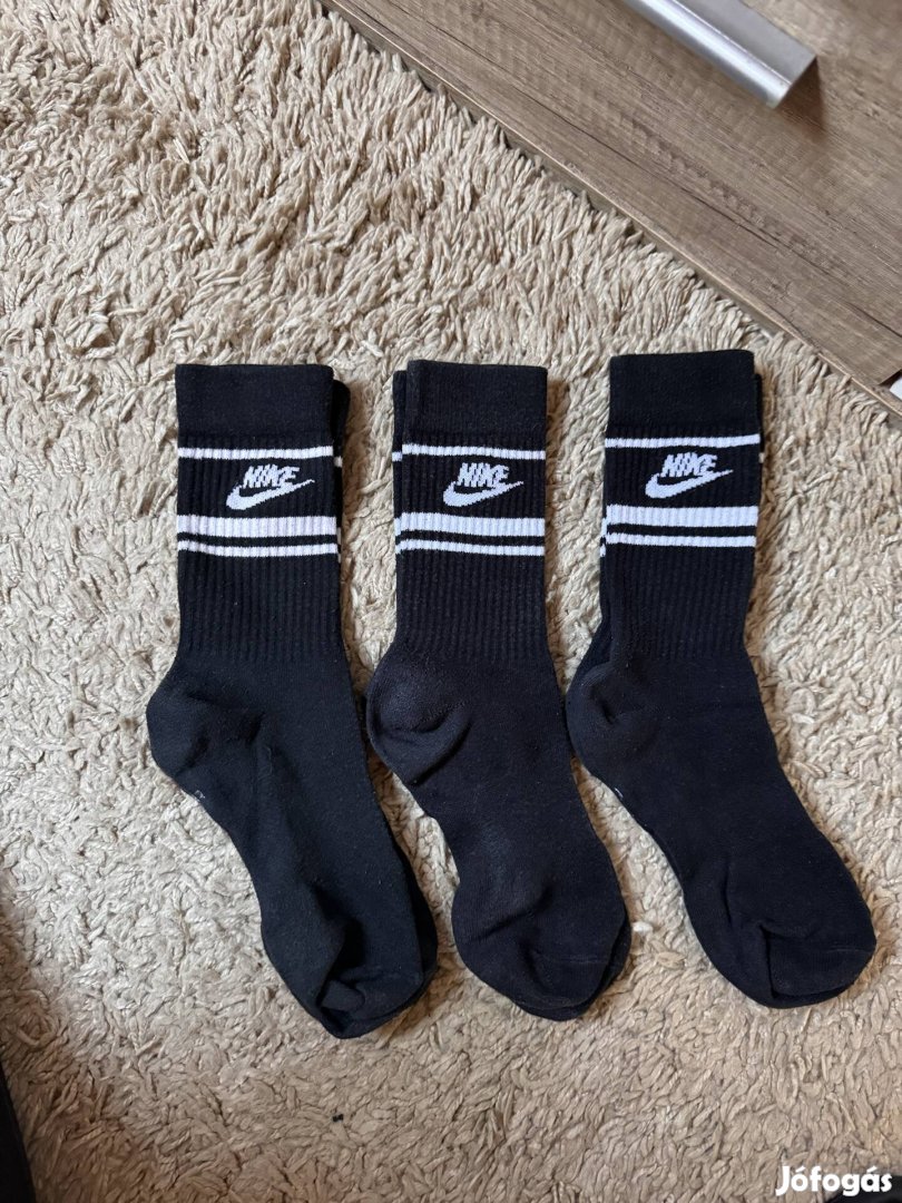 Eladó 3 pár Nike zokni egyben 43/45 méretben 