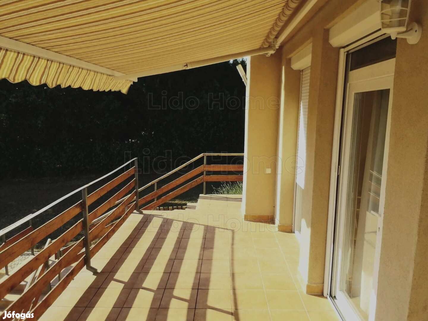 Eladó 3 szintes, 170m2-s nyaraló Badacsonytördemicen