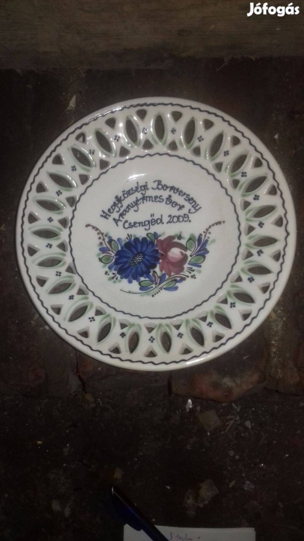 Eladó 3db konyhai dísztányér