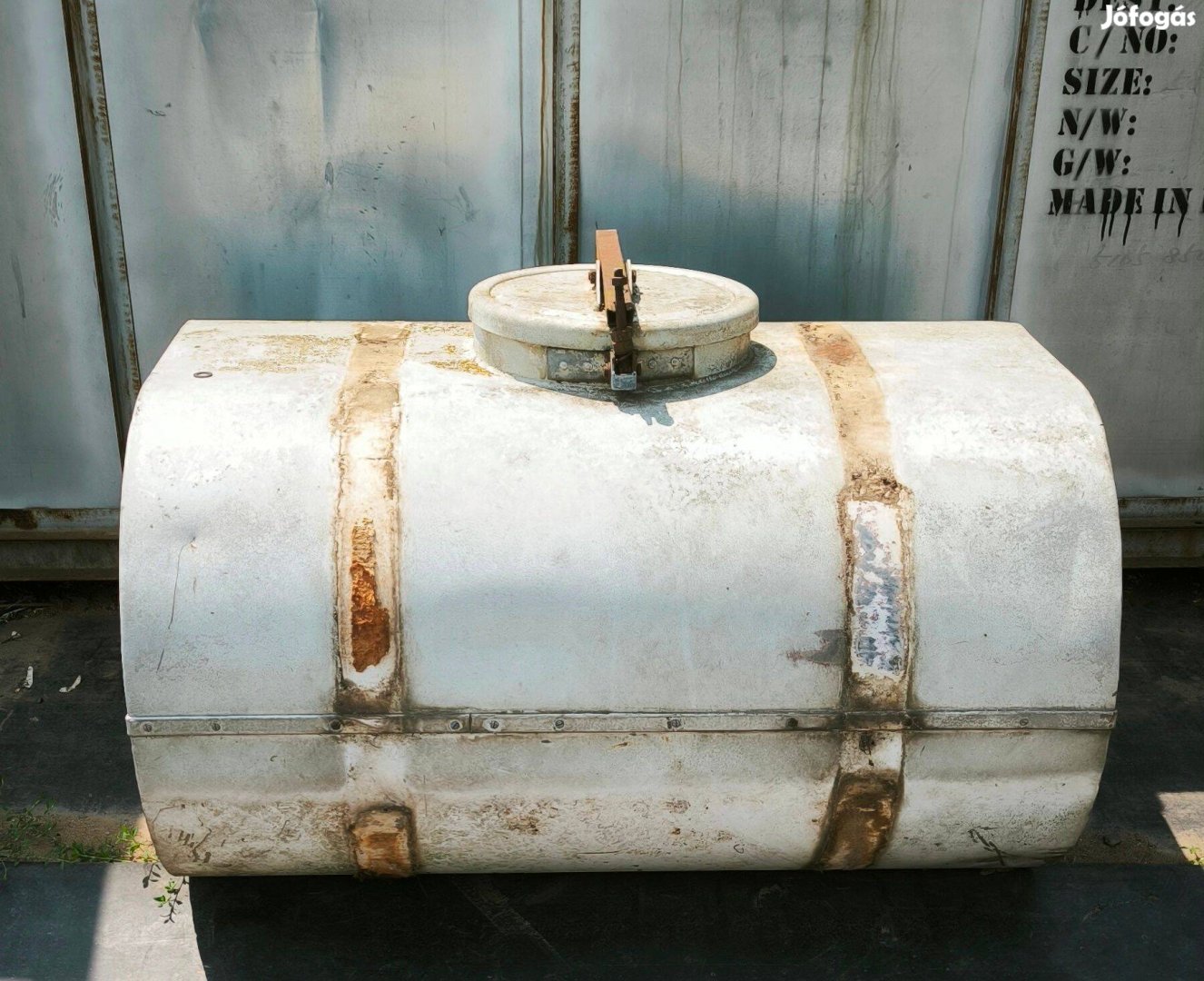 Eladó 400l szigetelt aluminium tartály