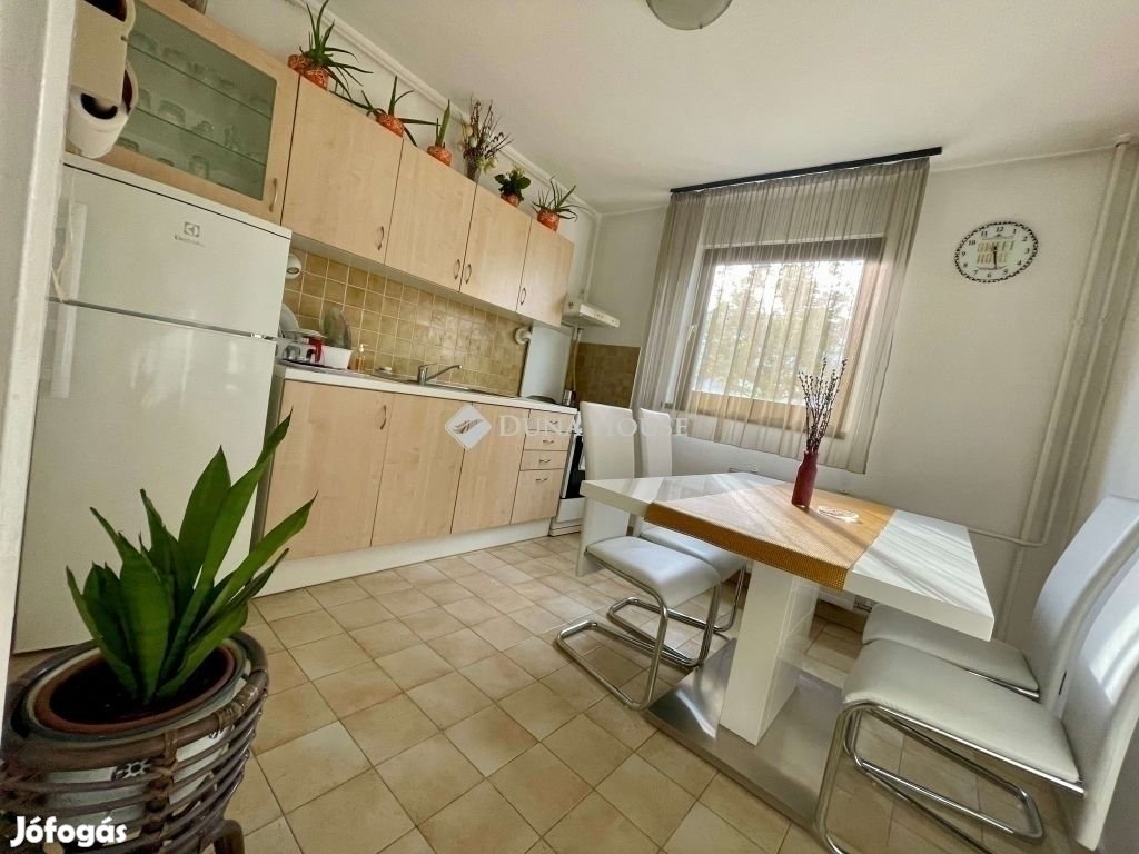Eladó 42 m2-es tégla lakás, Budapest 13. ker.