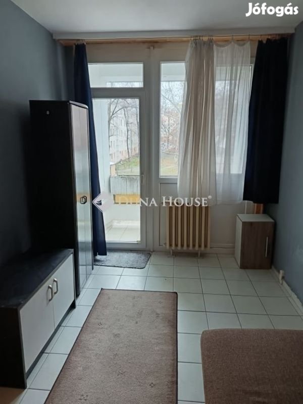 Eladó 47 nm-es lakás Szeged