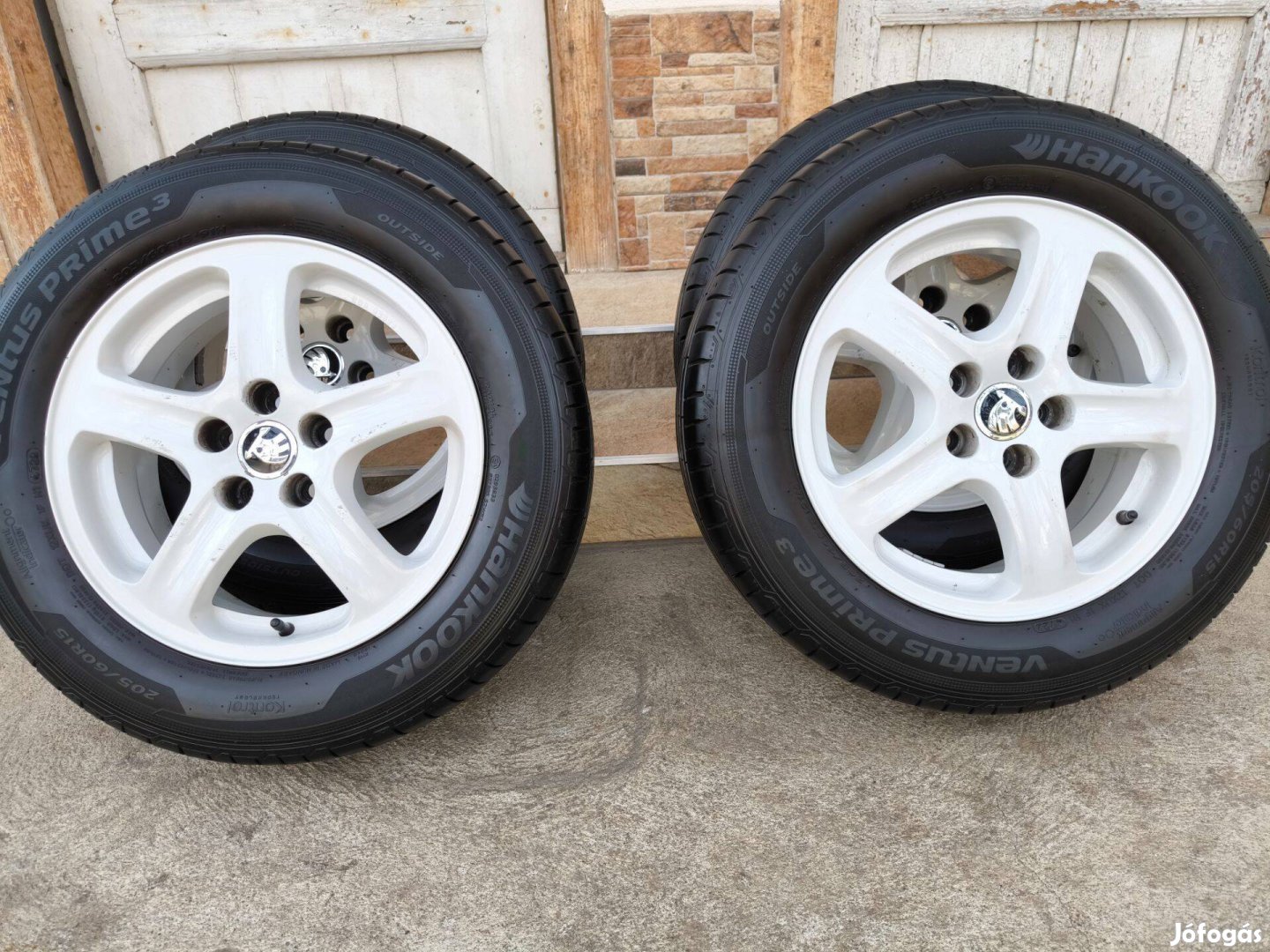 Eladó 4 darab 15 colos nyári gumi alufelnivel