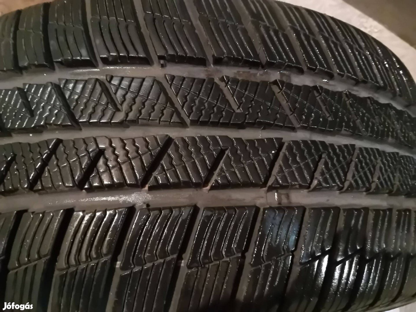 Eladó 4 darab 225/45 R17 téli gumiabroncs