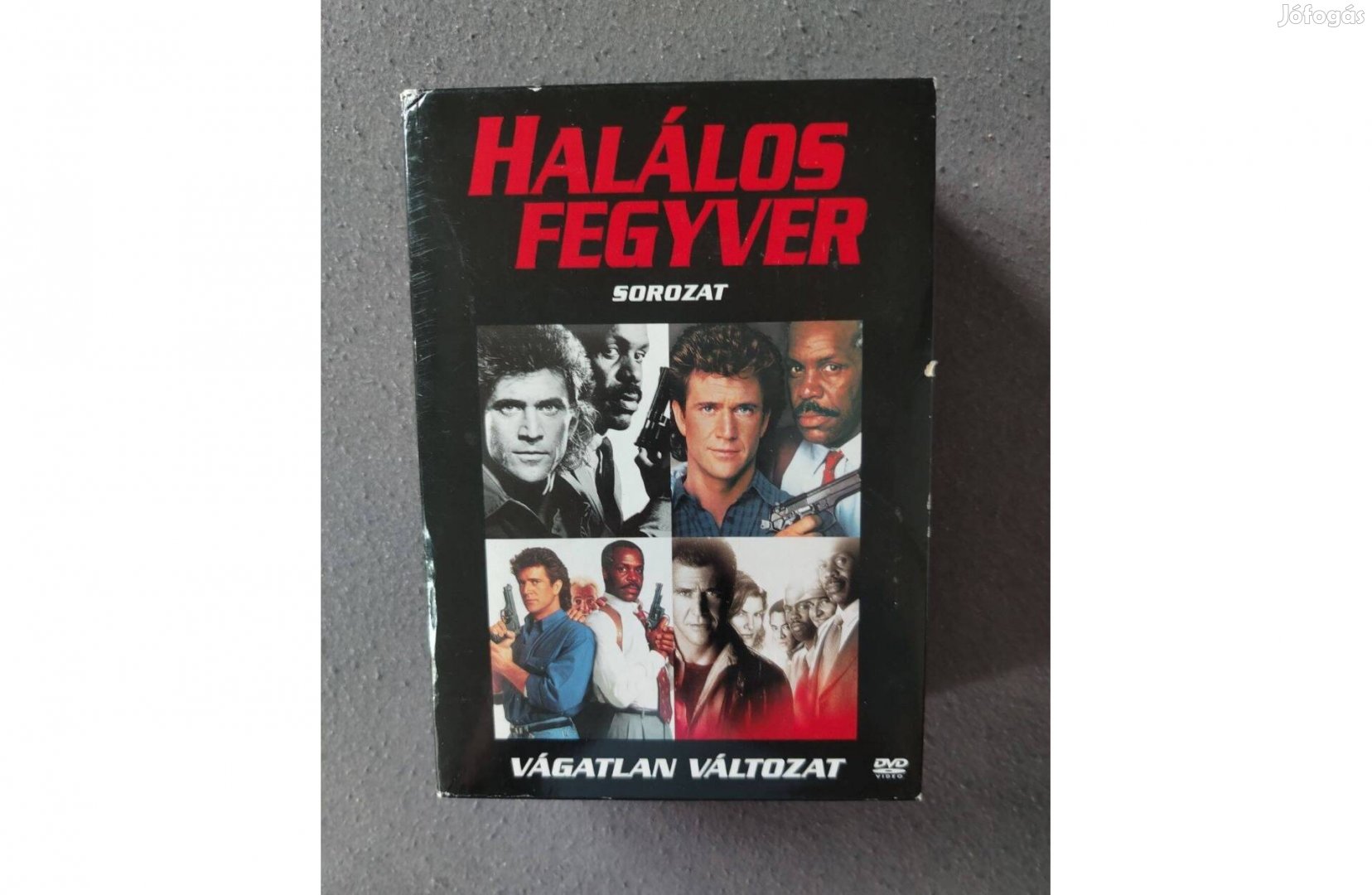 Eladó 4 darab új Halálos fegyver DVD egy dobozban