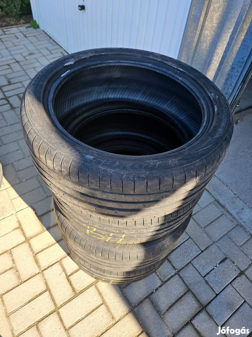 Eladó 4 db 225/45 ZR 18 Gumi