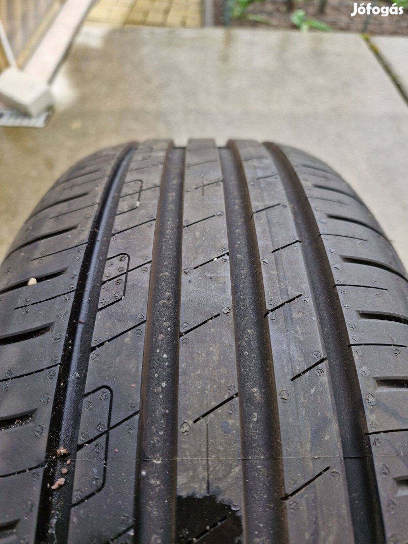 Eladó 4 db Good Year Efficient Grip nyári gumi 205/55 R17
