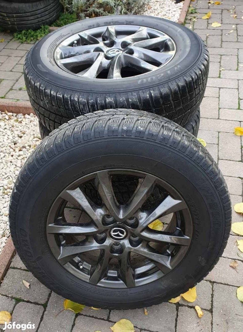Eladó 4 db Mazda felnikre szerelt téli gumik