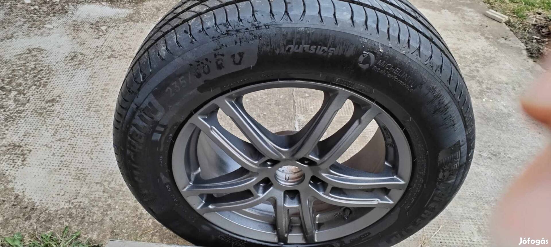 Eladó 4 db Michelin Primacy nyári gumi Dezent TZ Graphite felnivel!