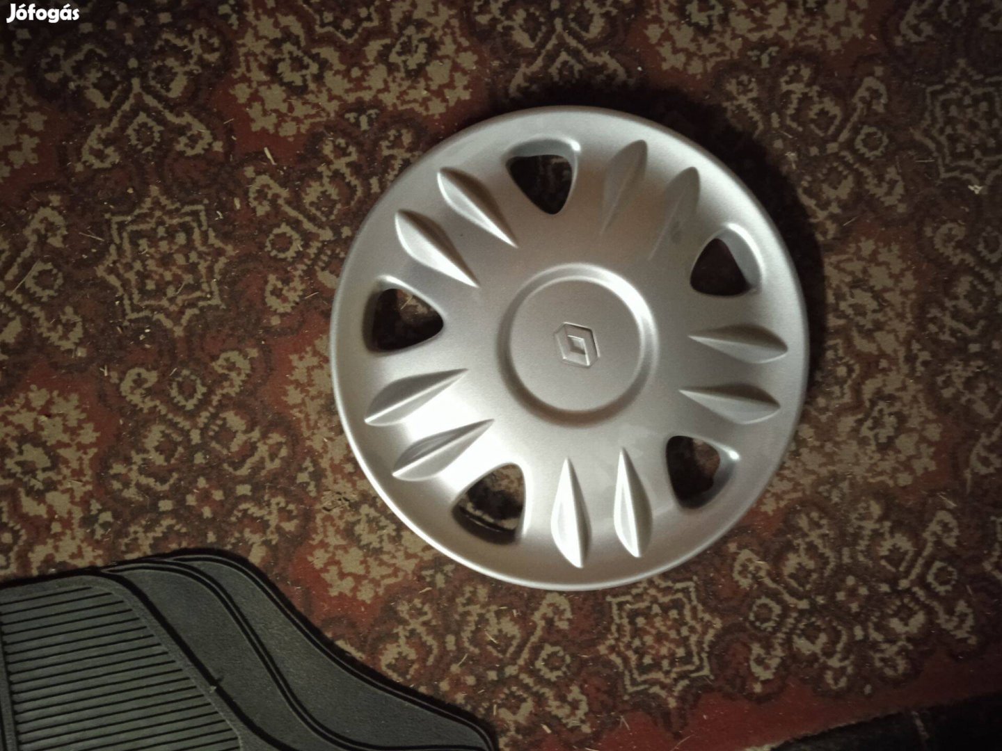 Eladó 4 db Renault 14' gyári dísztárcsa