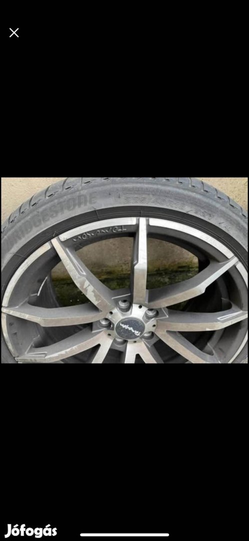 Eladó 4 db felni gumival együtt - 100 000 Ft