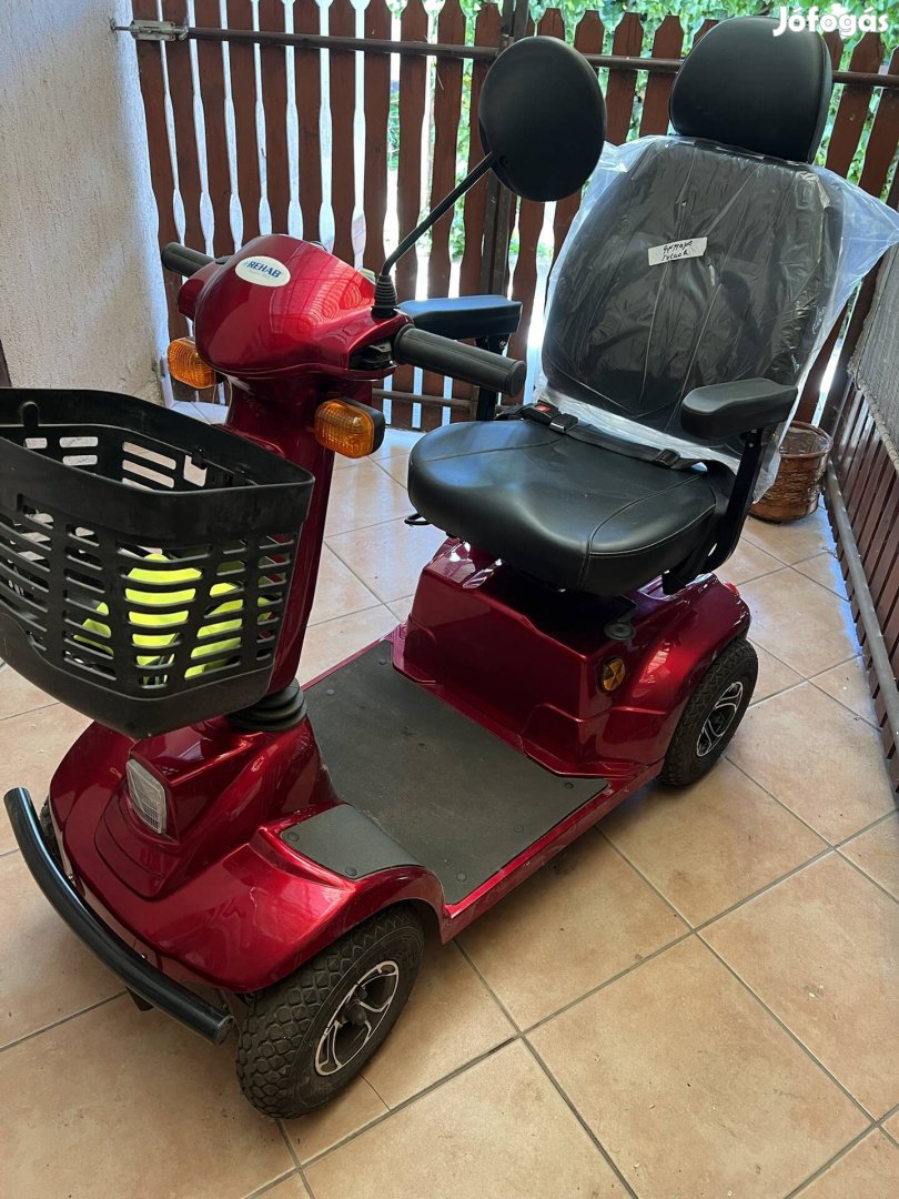 Eladó 4 kerekű moped