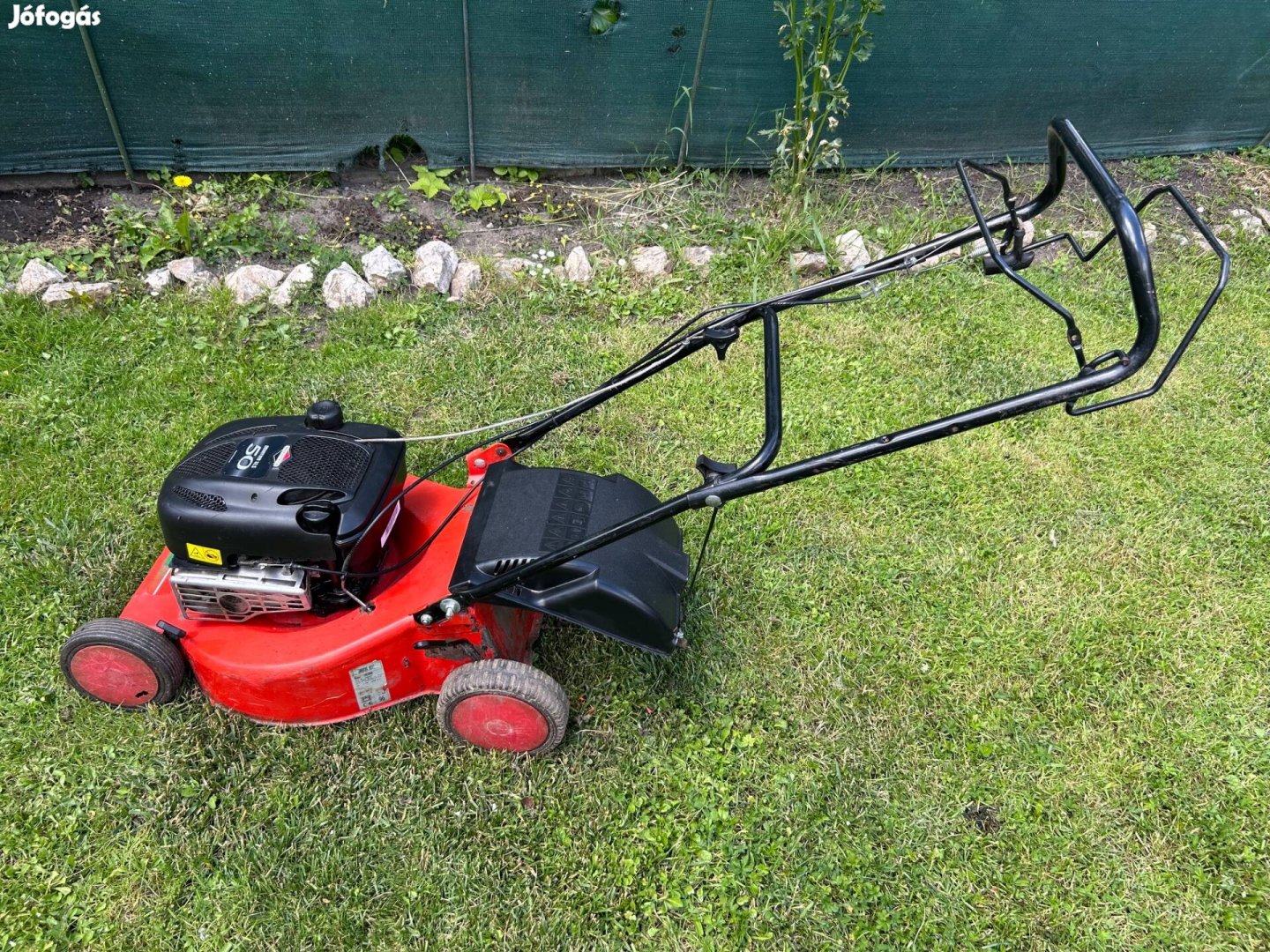 Eladó 4 ütemű önjáró fűnyíró Briggs & Stratton motorral