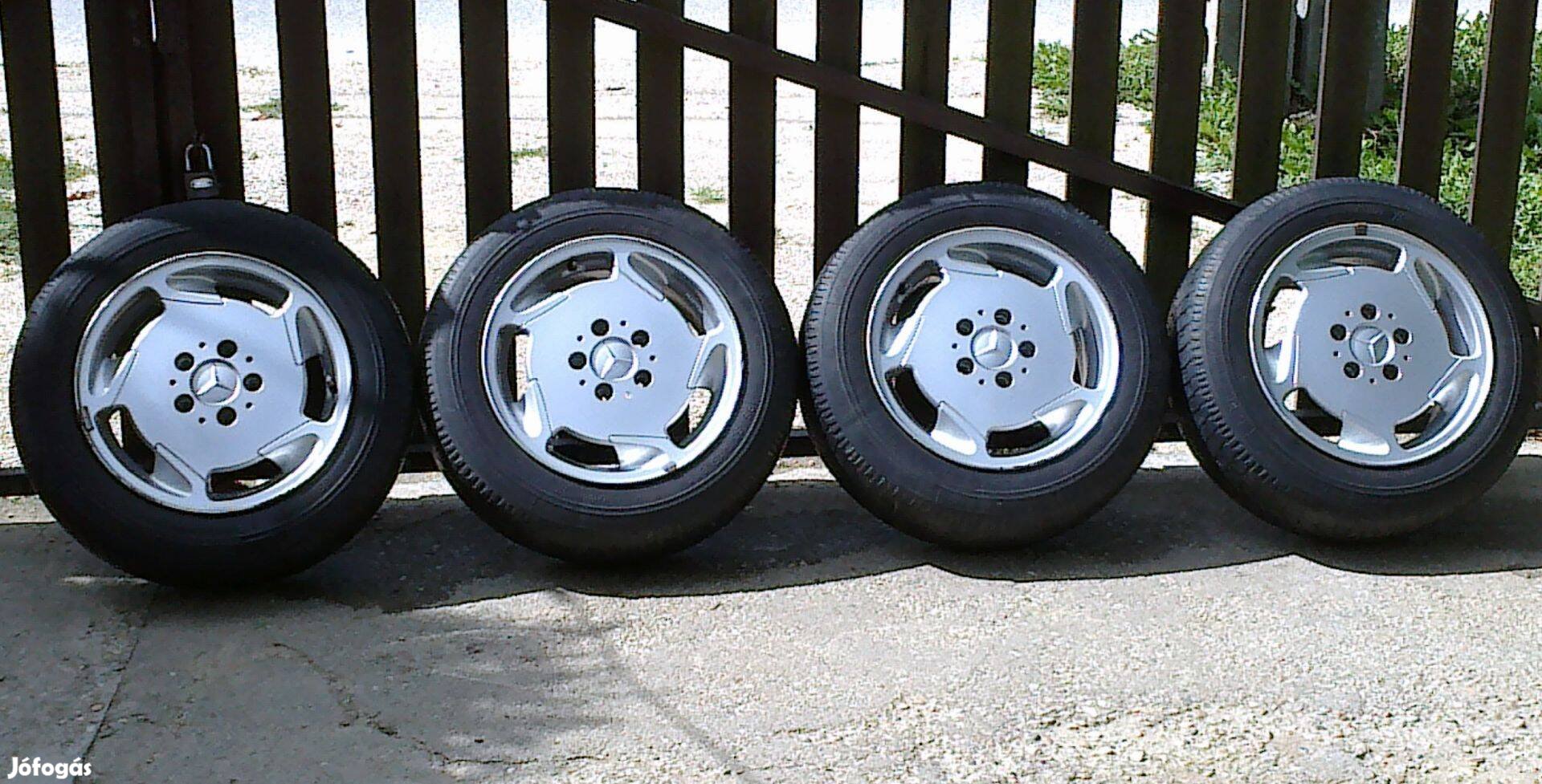 Eladó 4db 15-ös 5x112 Mercedes alu 185/65R15 Michelin nyári gumival