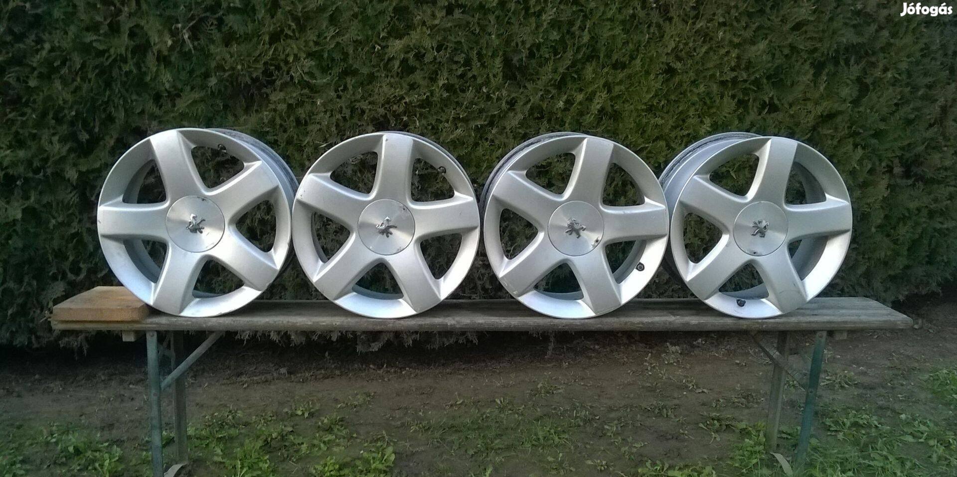 Eladó 4db 17-es 5x108-as Peugeot-Citroen alu csavarral, szenzorral