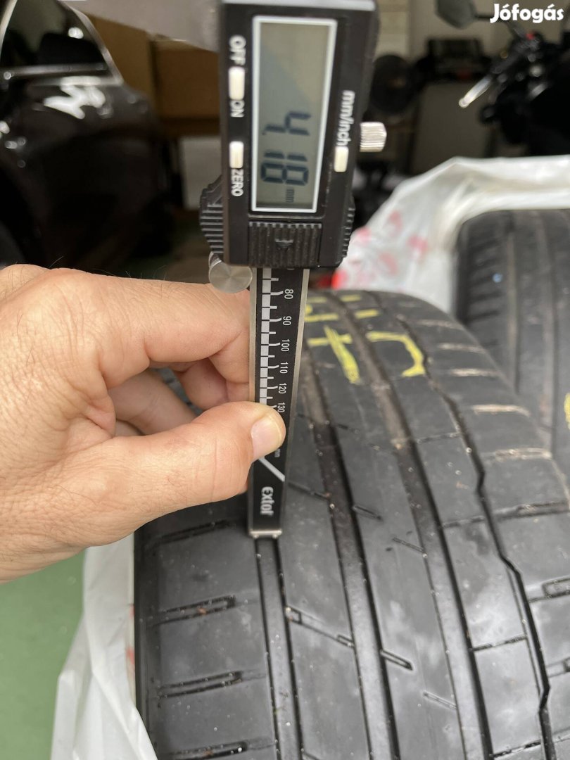 Eladó 4db 235/45R18 nyárigumi