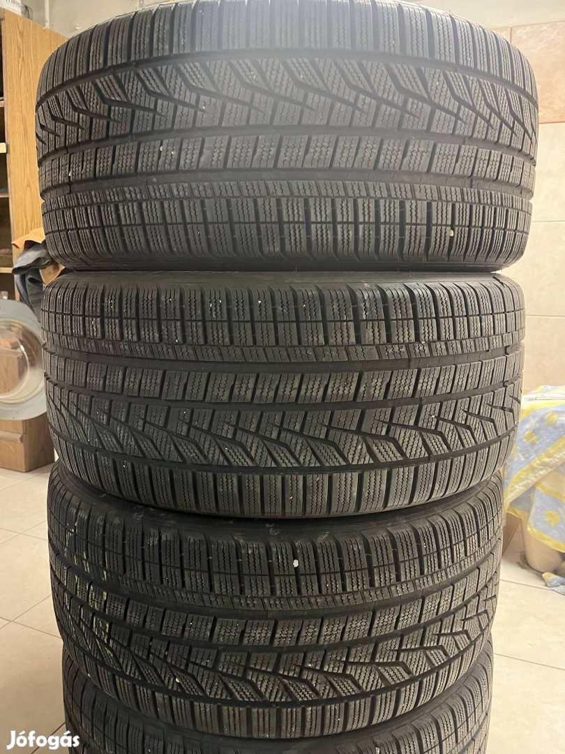 Eladó 4db 255/45R19 hasznalt téligumi garnitura