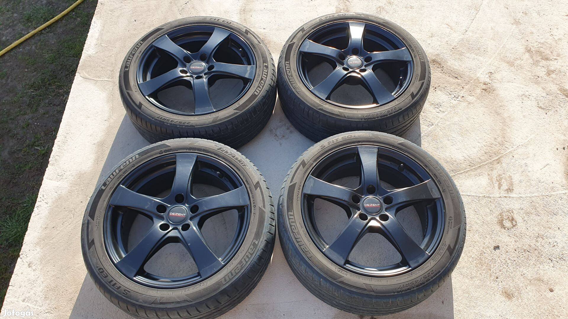 Eladó 4db Dezent alufelni Laufenn nyári gumikkal