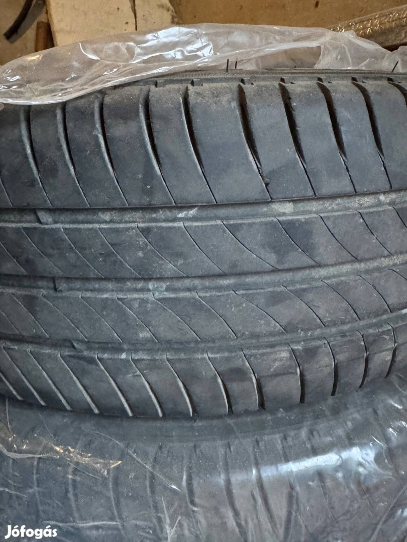 Eladó 4db Michelin 235/65R 16C nyárigumi