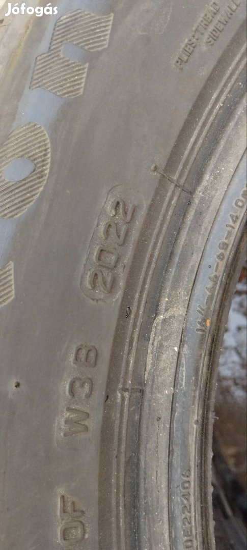 Eladó 4db Párban 16 os Méretben gumi 