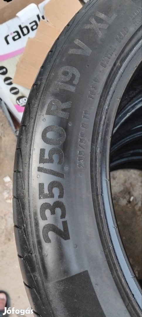Eladó 4db Párban Continental 235/50 19 Es Méretben Nyári Gumi 