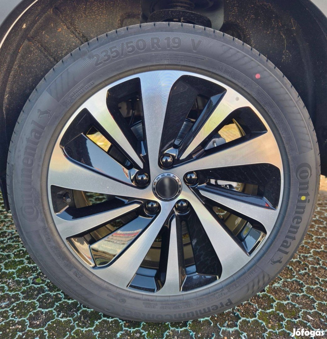 Eladó 4db. Nyári gumi: Continental Premiumcontact C 235/50 R19 V