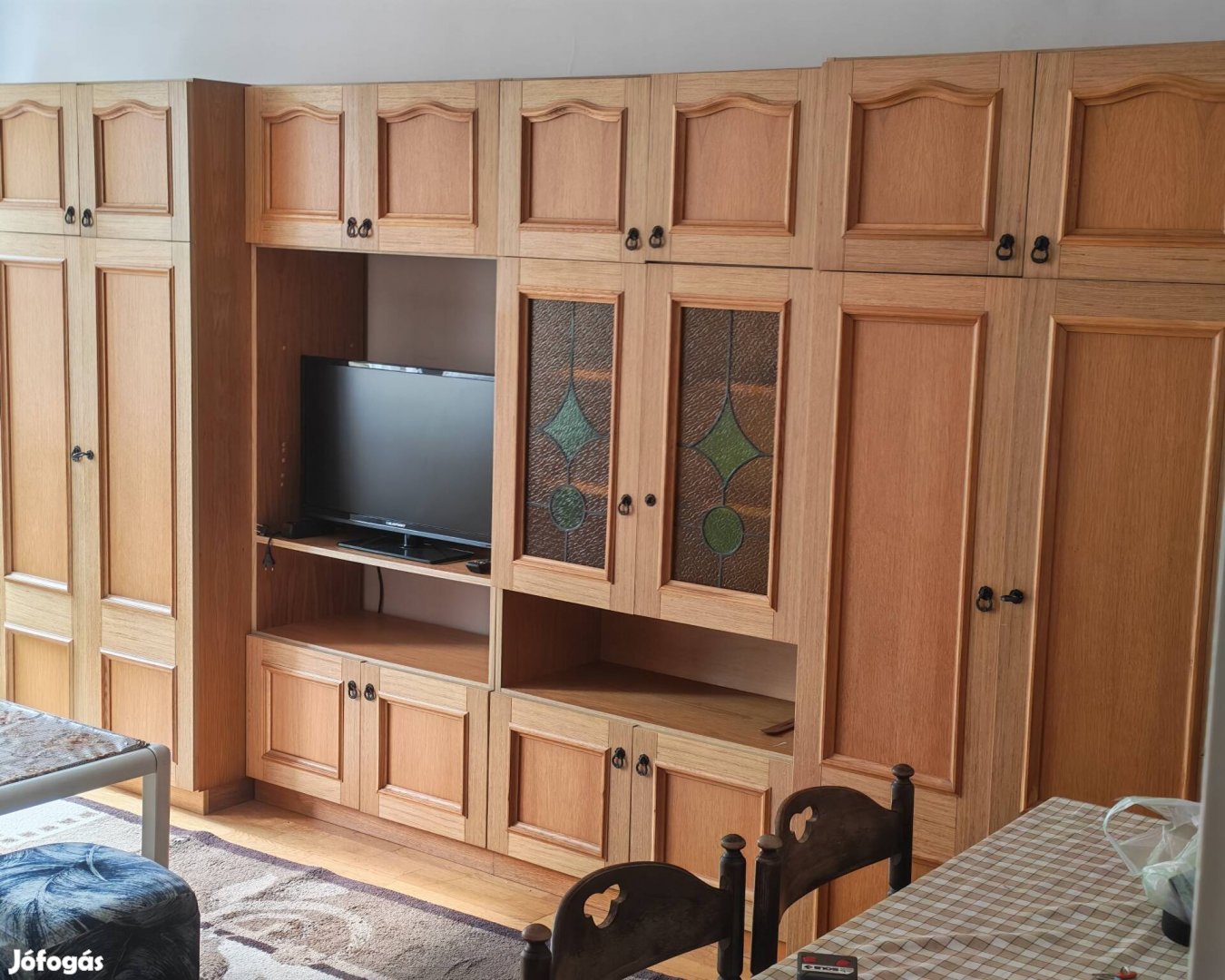 Eladó 4db os szekrénysor két nagy akasztós résszel jó