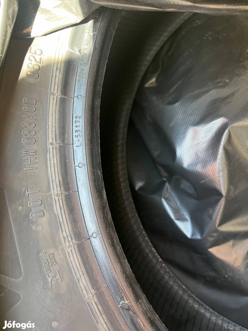 Eladó 4db újszerű nyári gumi Continental Ecocontact 6 215/55 R17