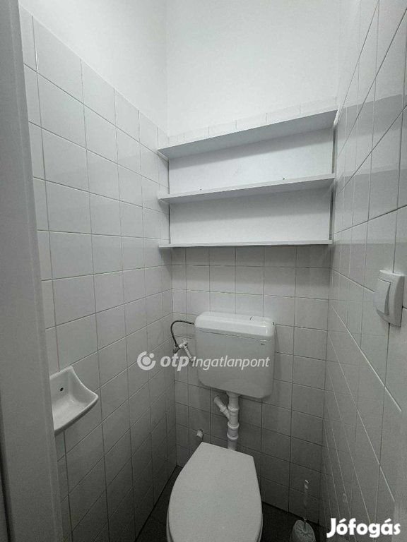 Eladó 50 nm-es lakás Debrecen