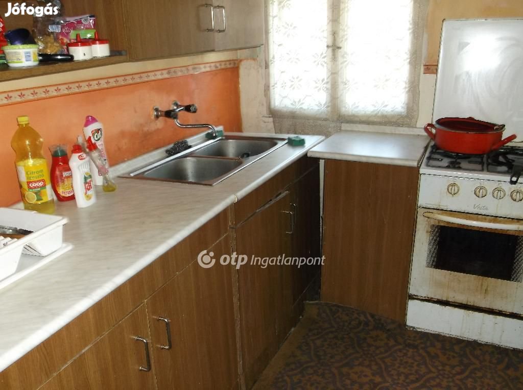 Eladó 51 nm-es ház Atkár