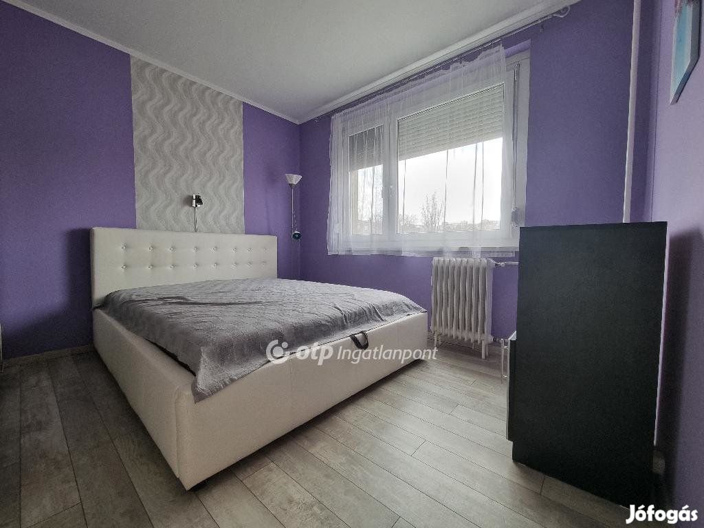 Eladó 53 nm-es lakás Győr