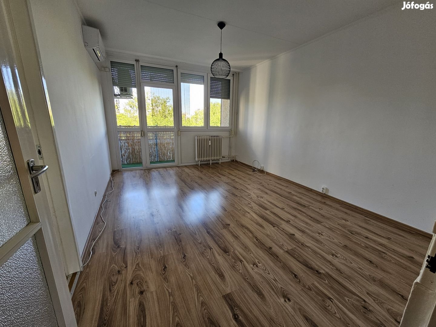 Eladó 54 m2 panel lakás, Debrecen