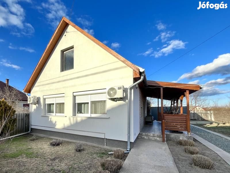 Eladó 54 nm-es Felújított Családi ház Nagykáta