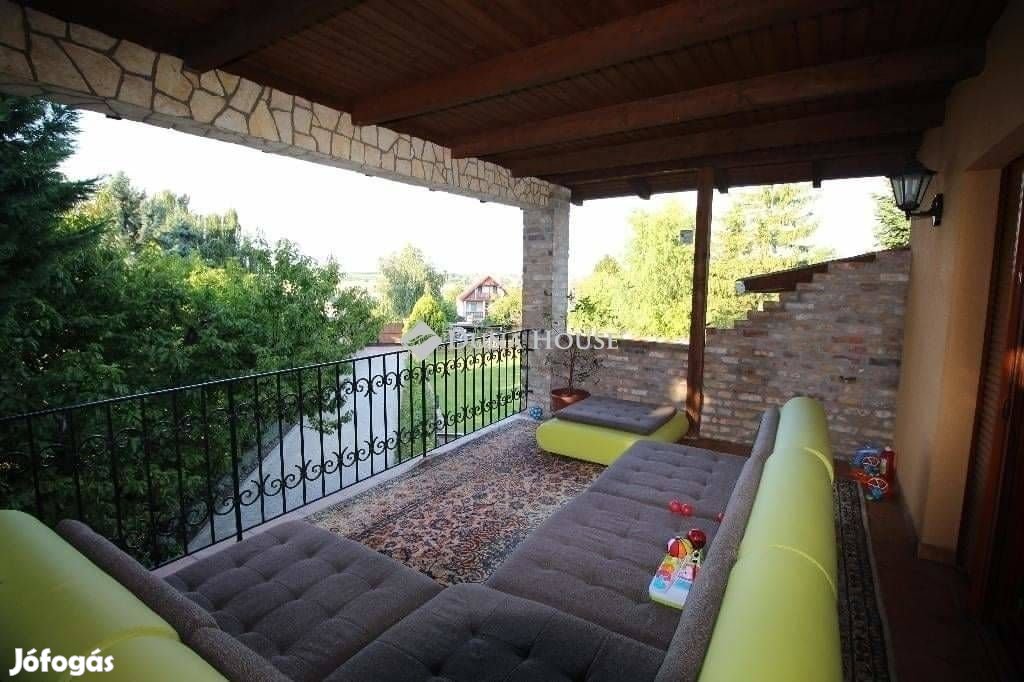 Eladó 554 nm-es ház Mogyoród