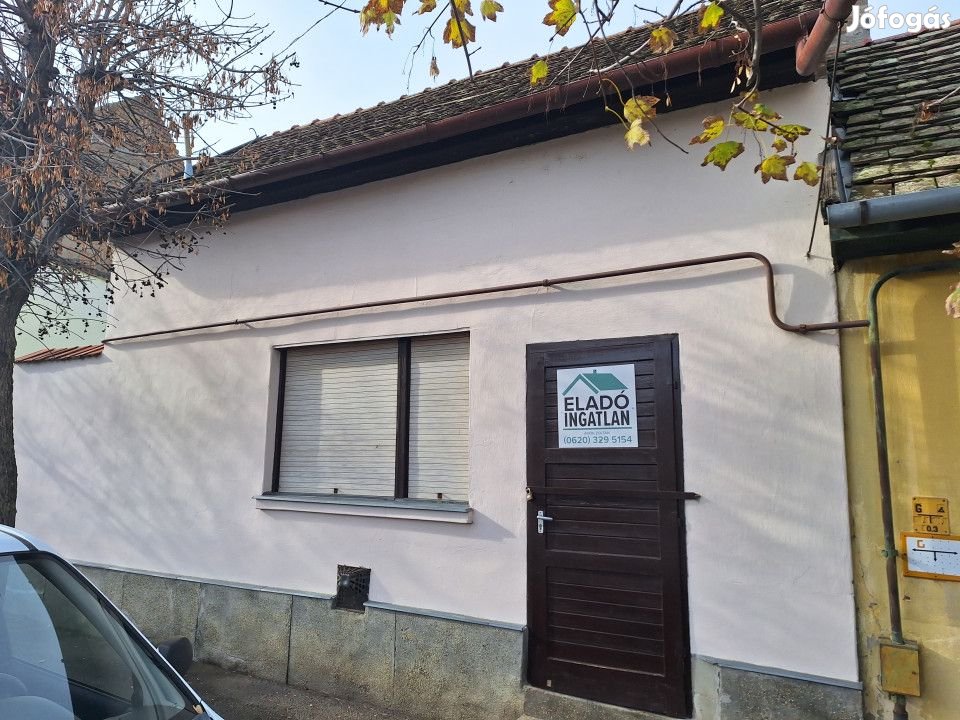Eladó 55 nm-es Családi ház Hódmezővásárhely Könyves utca