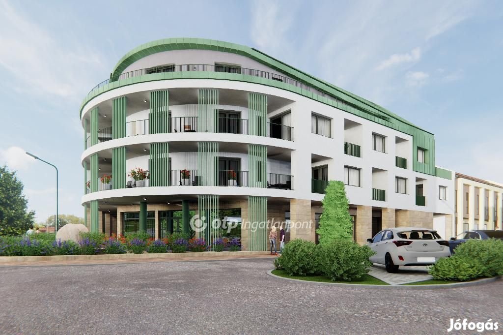 Eladó 55 nm-es lakás Balatonalmádi