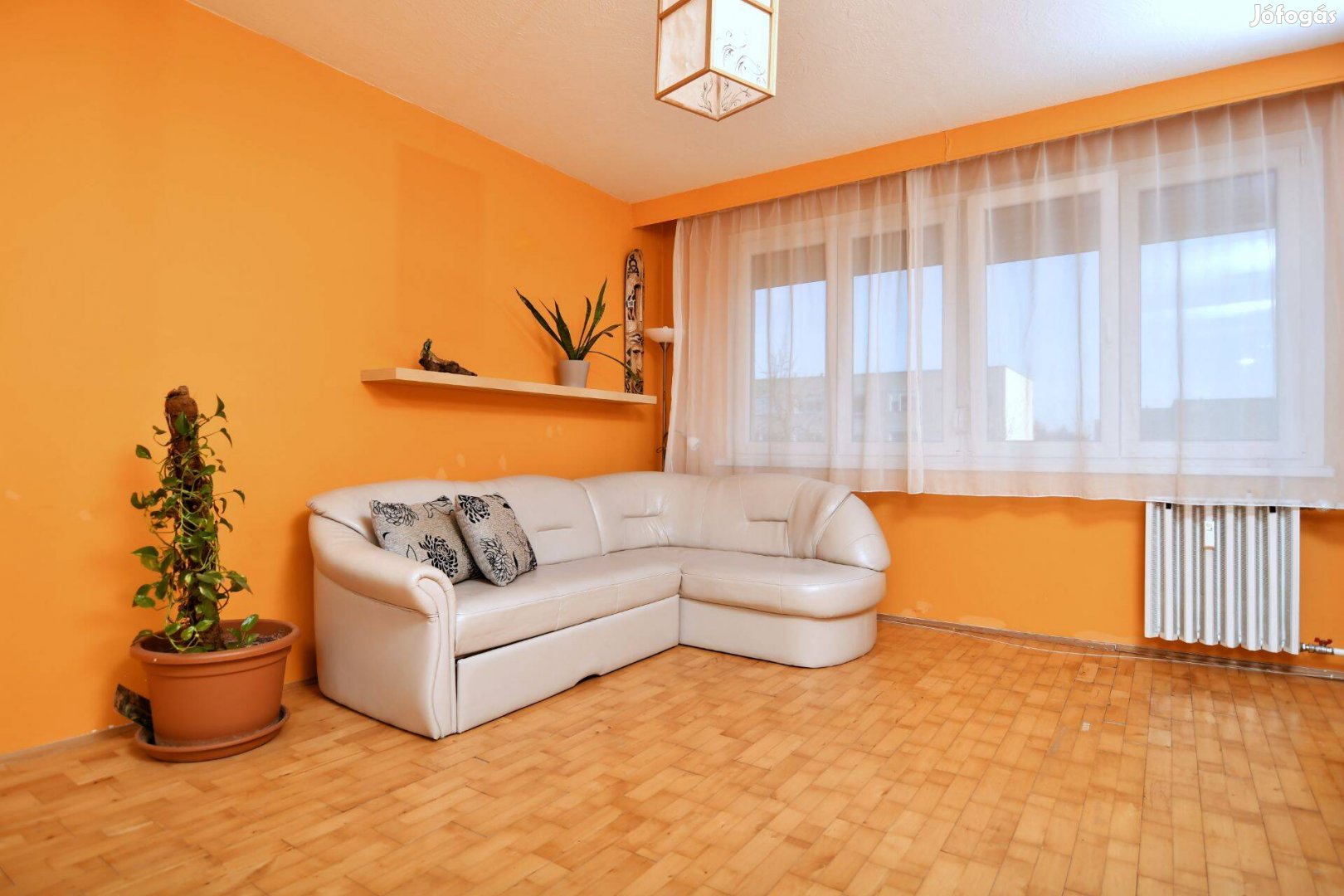 Eladó 55 nm-es lakás Széchenyivárosban