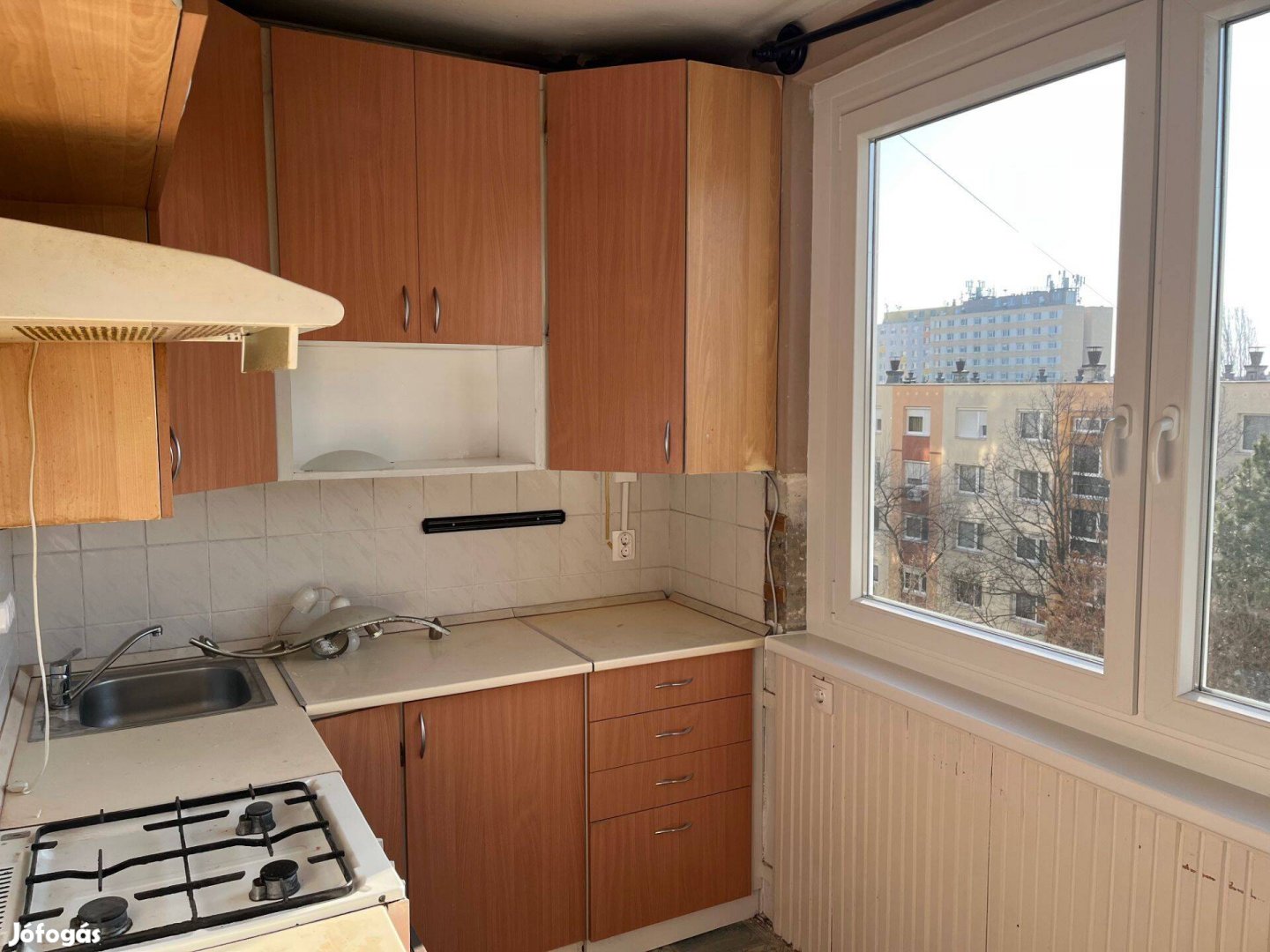 Eladó 5. emeleti 62 m2 felújítandó panellakás Adyvárosban