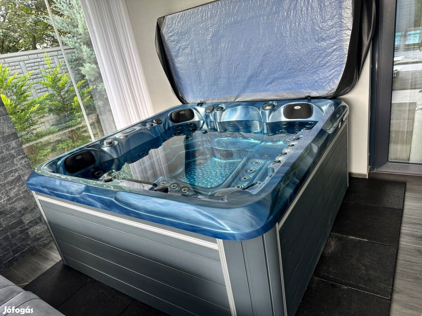 Eladó 5 személyes Garanciális Jakuzzi Premium St Moris Extra Spa011