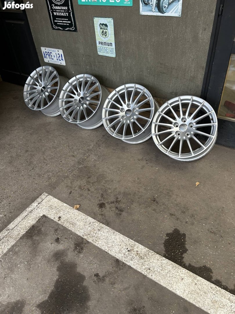 Eladó 5x112 r17 gyári Audi A5 alufelni!