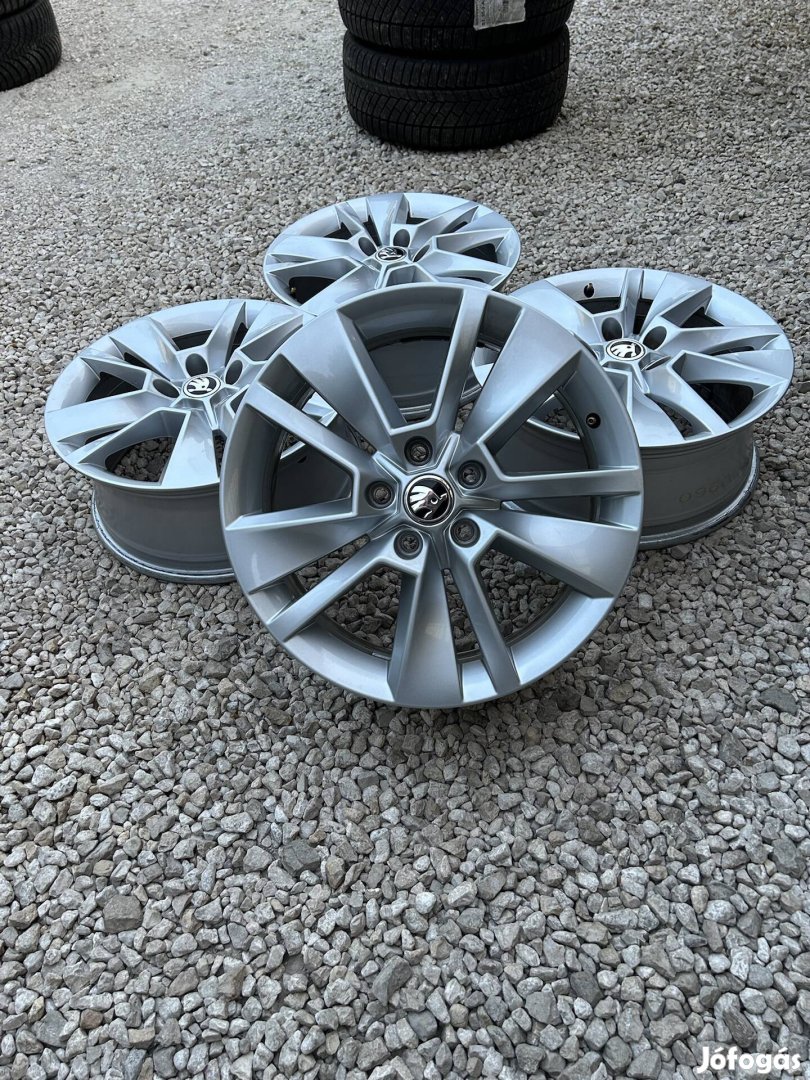 Eladó 5x112 r17 gyári Skoda alufelni szett!