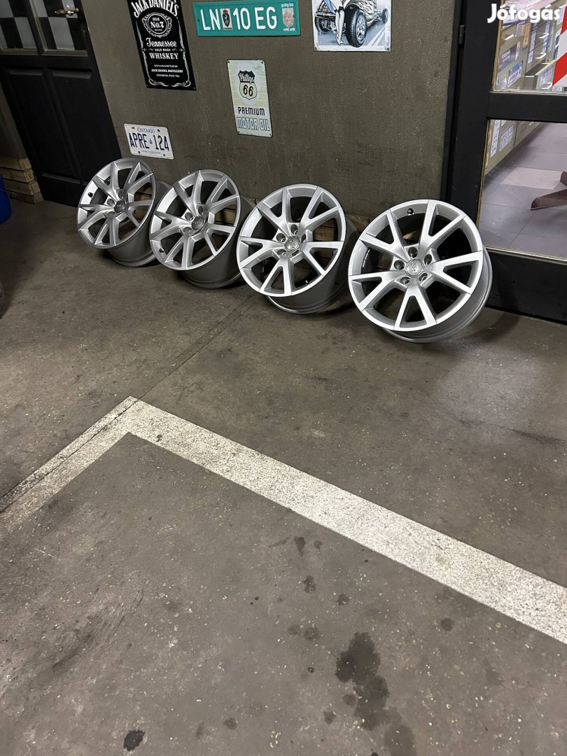 Eladó 5x112 r18 gyári Audi alufelni!