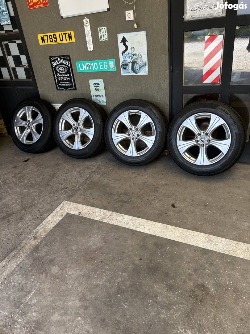 Eladó 5x112 r18 gyári Mercedes GLC alufelni  téli gumival!