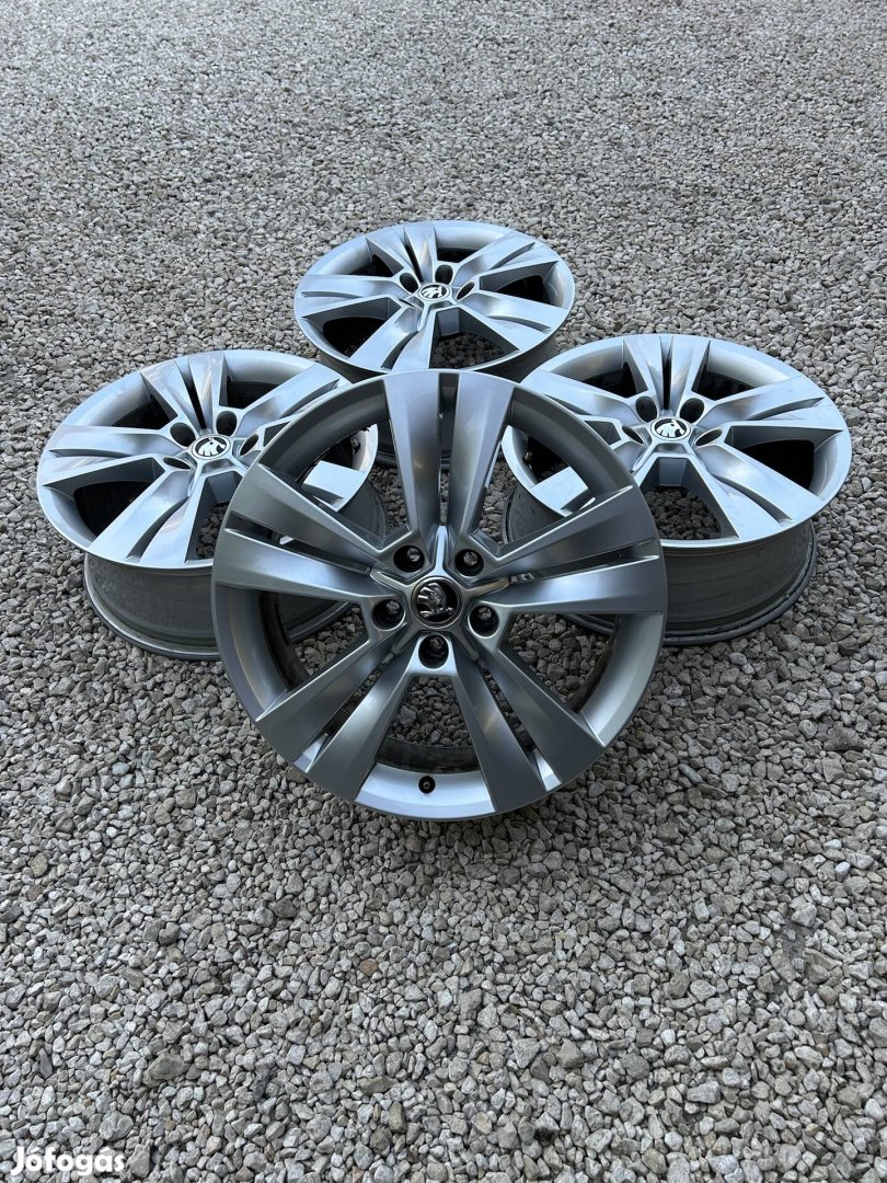 Eladó 5x112 r18 gyári Skoda "Mytikas" alufelni szett!
