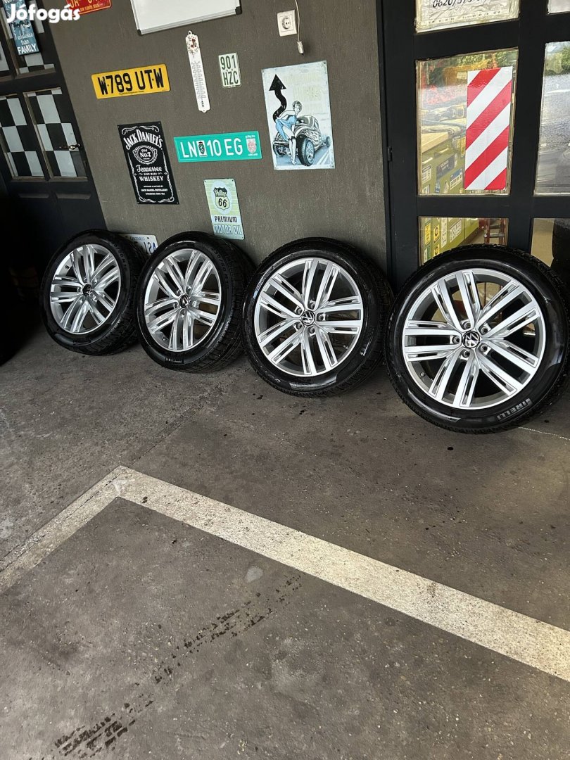 Eladó 5x112 r19 gyári VW Auckland alufelni!