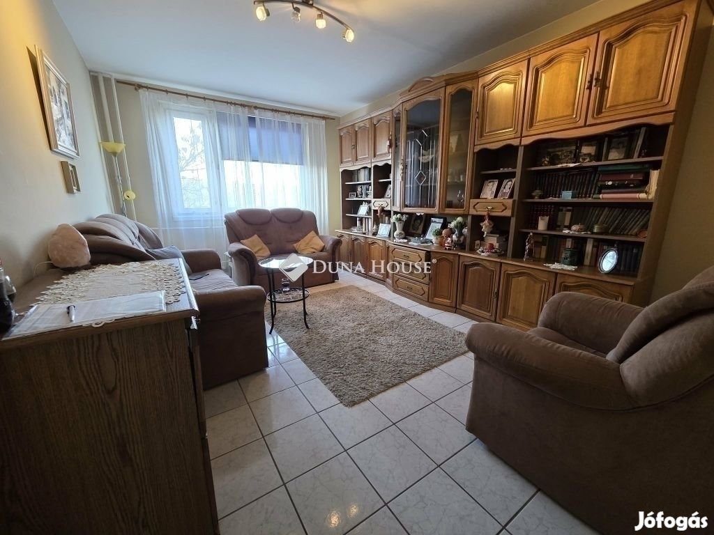 Eladó 60 m-es, 2 szoba nappalis lakás Szegeden a Vértó