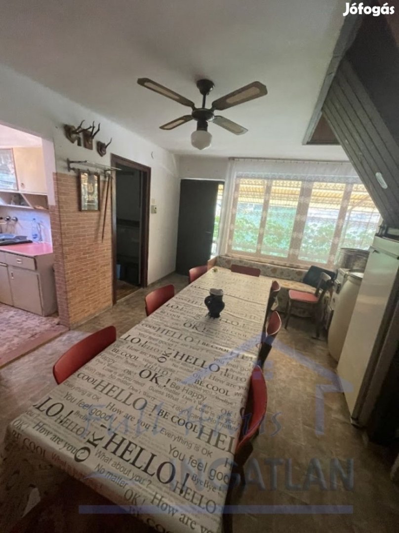 Eladó 60 nm-es Üdülő, nyaraló Tatabánya Turul-hegyoldal