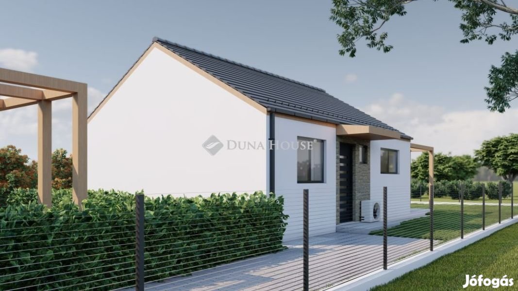 Eladó 60 nm-es ház Siófok