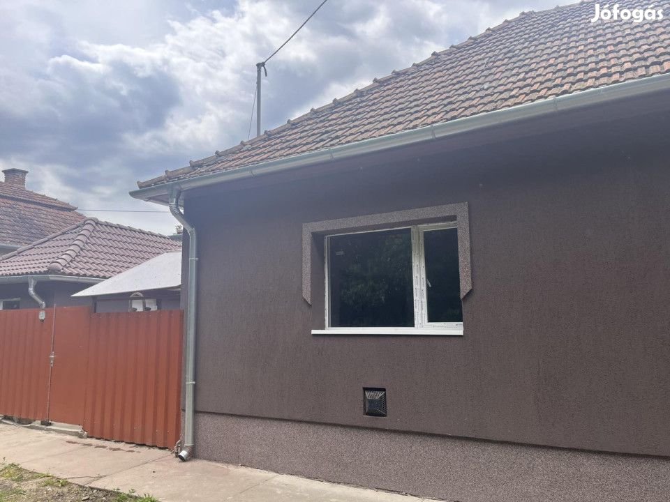 Eladó 62 nm-es Felújított Házrész Gyula